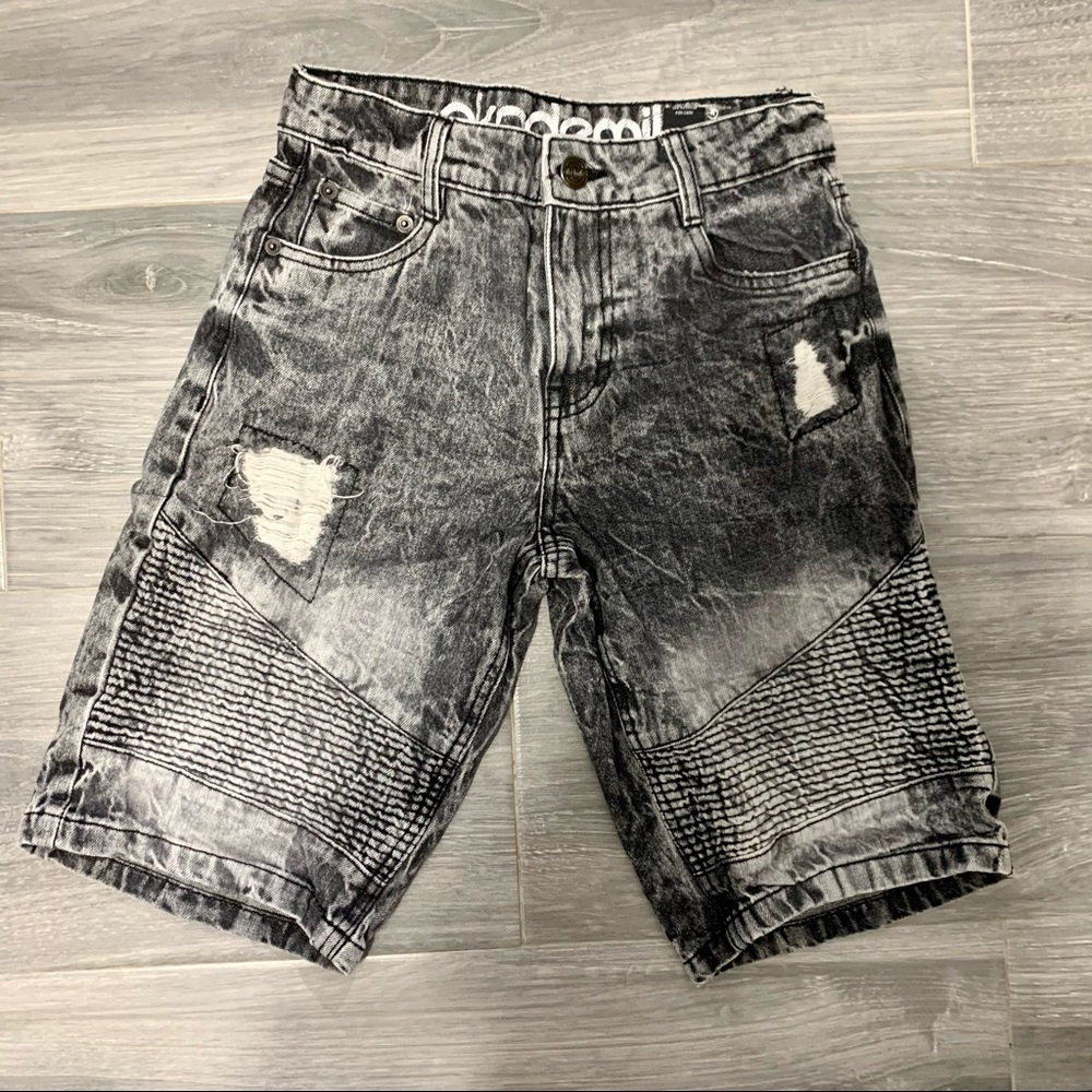 Boys Akademiks Factory Acid Washed Black Shorts 12